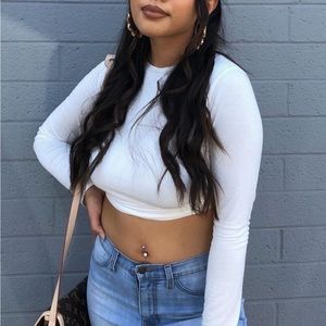 WHITE BACKLESS BACK TIE LONG SLEEVE TOP